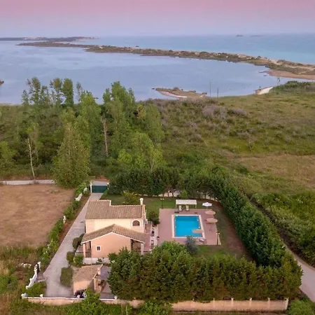 Villa Lefki *